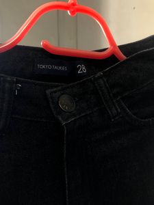 Moms Fit Black Jeans