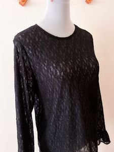 LACE TOP