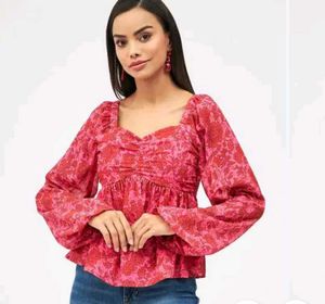 Grab Sale 🌟Floral Print Top 🌟