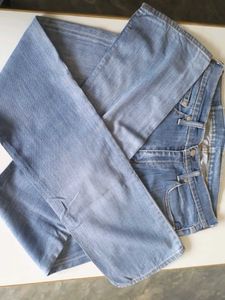 Levi&#39;s 513 Slim Fit Jeans