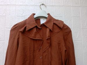 New with tag cute Brown Ruffled Button-Up Top