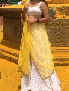 White Lehnga