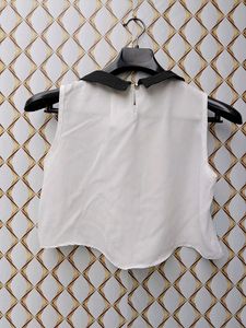 New With Tag Cute Korean Crop Neck Top