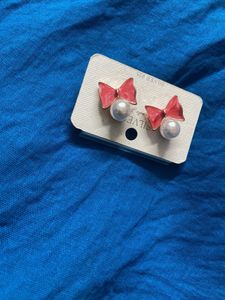 Earrings.  pearltop