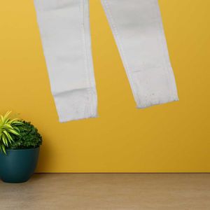 women withe skinny jeans size 30 (O-90)