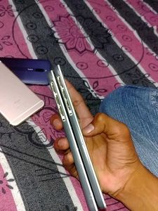 HTC Smartphones - For Parts or Repair