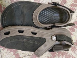 Crocs LiteRide Clogs - Size M8