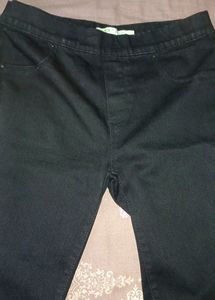 New MAX solid Black Jeggings, M