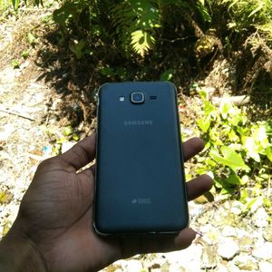 Samsung Galaxy J7 without Battery