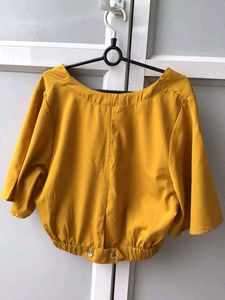 Harpa Casual Regular Sleeves Yellow Crop Top