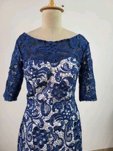 Elegant Lace Sheath Dress