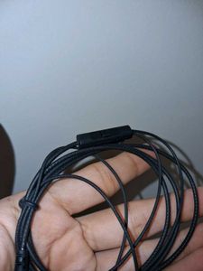 Used jbl go speaker with free earphones