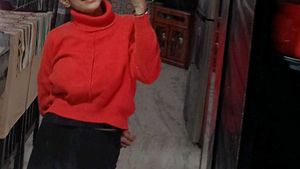 Red Cropped Turtleneck Sweater✨️