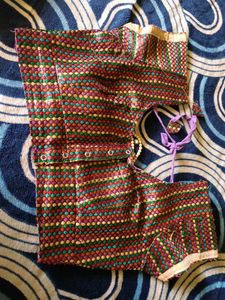 Floral Pattern Saree With Blouse