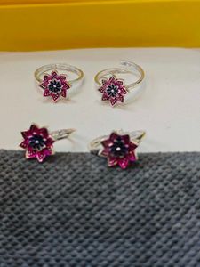 Pure Silver Toe Ring in flower design