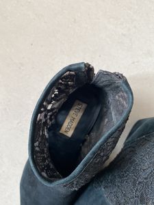 Steve Madden suede shoes