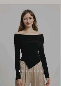 Chic Off-Shoulder Black Top
