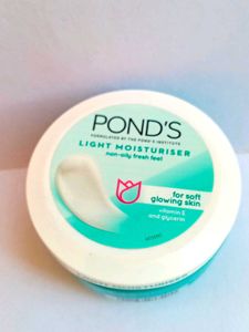 Pond's Light Moisturizer