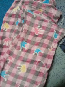 Woolen Lower