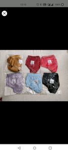 combo of bag and 5 bra