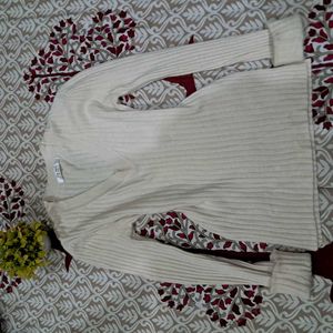 Ribbed V-Neck Knitted Top