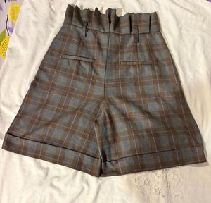 Bershka High-Waisted Shorts With Ruffle On Waist