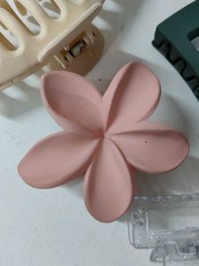 Korean Hair Clip Bundle - 4 Pieces