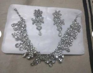 Elegant Floral Jewelry Set