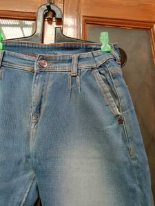 Stretchable Jean