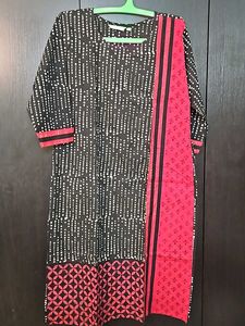 Beautiful Kurti In Black With Red Work Patches