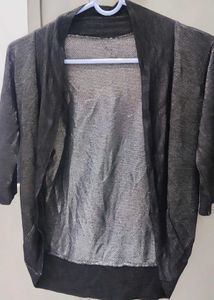 Women&#39;s Black shrug With Metallic Finish