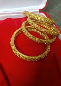 4 Pce Golden Bangles