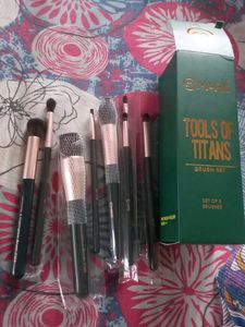 Mars Makeup Brush