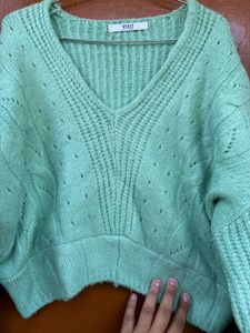 Sale!!  Korean V Neck Cropped Sweater