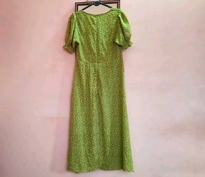 Urbanic Green Floral Puff Sleeve Midi Dress