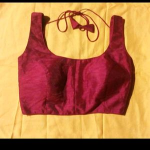 U Neck Back Hook Sleeveless