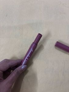 Mamaearth Moisture Matte Lipstick