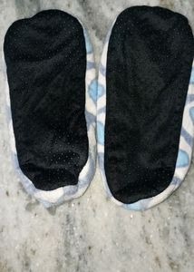 White Blue Woollen Shoes In Regular Domestic Use