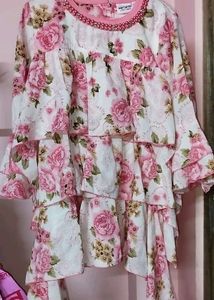 Sweet Sixteen Girls Wear. Women Dress