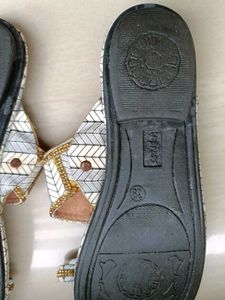 White Kolhapuri Stylish Slippers For Women