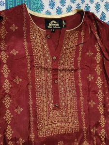 Sabhyata Women Maroon Silk Blend Embroidered Kurta