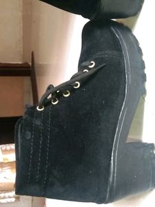 Black Boots
