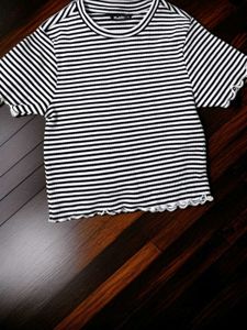 Striped Lettuce Edges New Top (S)