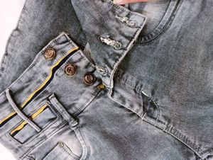 Ripped Jeans 👖