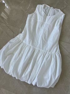 White Sleeveless balloon Dress