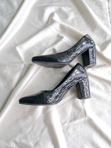 Dressberry Elegant Black Heels