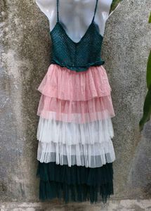 V. GORGEOUS FLARED PARTY DRESS