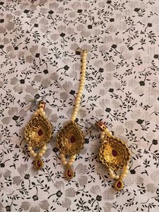 Elegant Necklace Set new with box