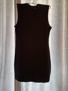 Black Sleeveless Dress Size L