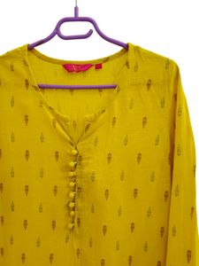 Pink Almirah Yellow Kurti